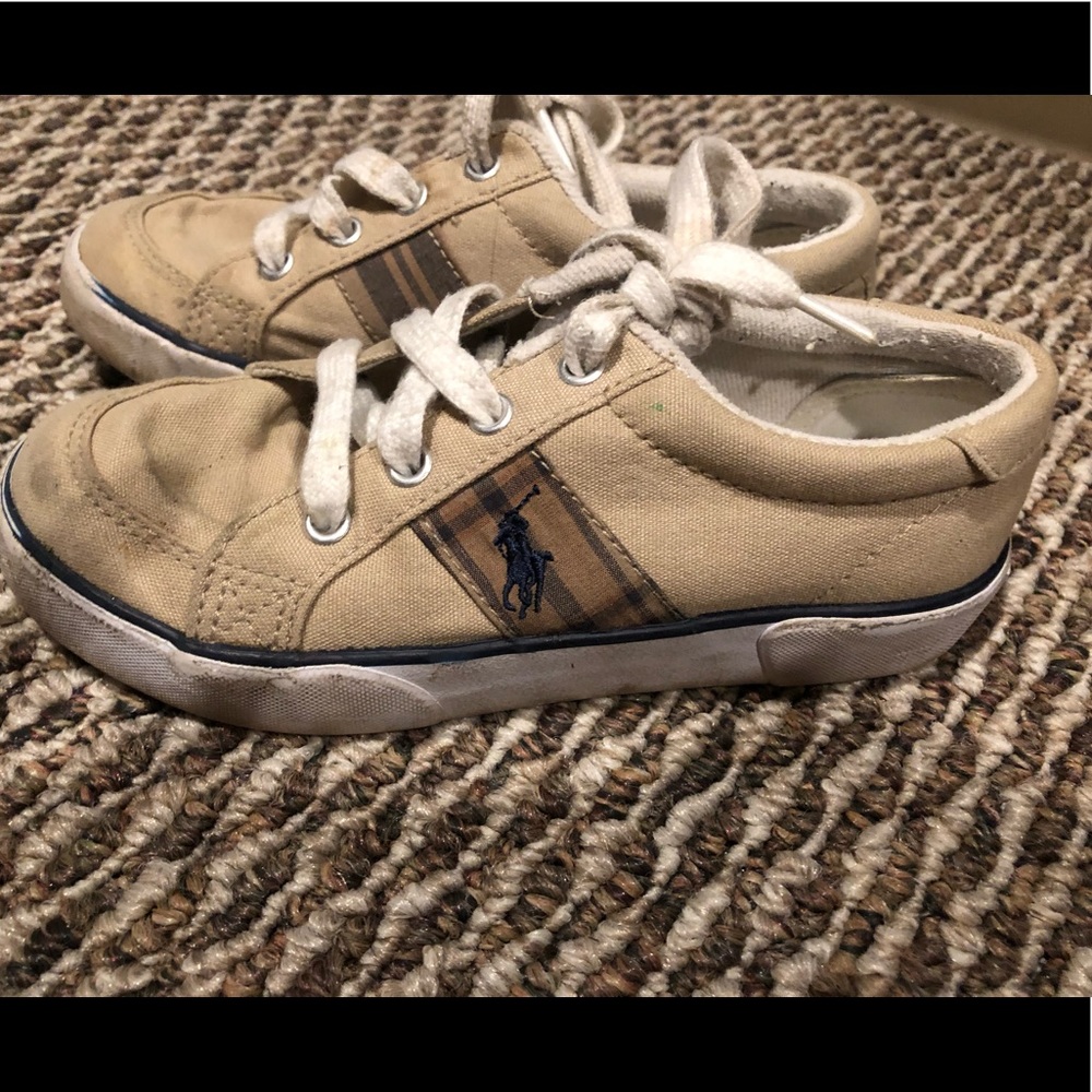 Boys sneakers